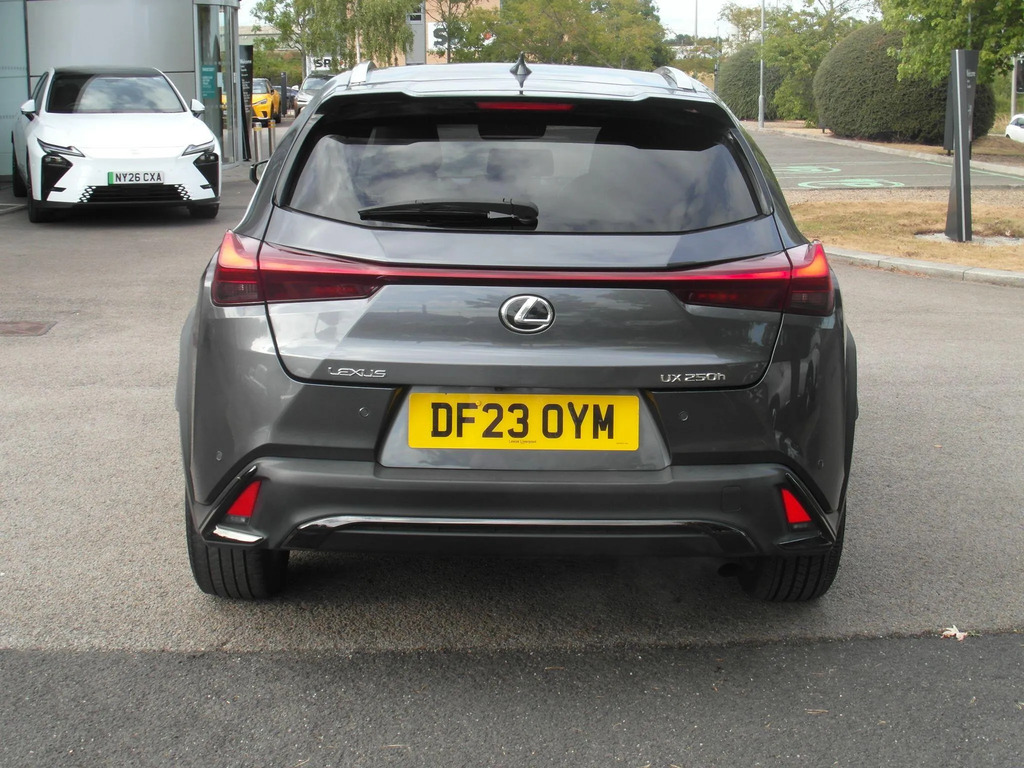 Lexus UX 250H 2.0 F-sport Design #6