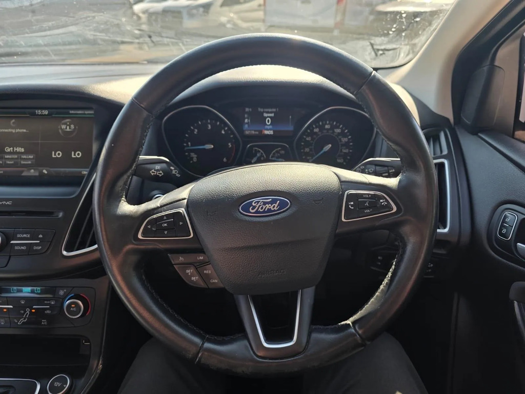 Ford Focus 1.5 Tdci Zetec Estate Euro 6 S White #25