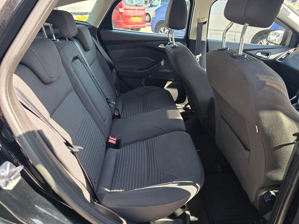 Ford Focus 1.5 Tdci Zetec Estate Euro 6 S White #12