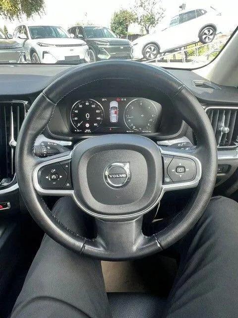 Volvo V60 T4 Momentum Plus Lane Depart Alert Grey #26