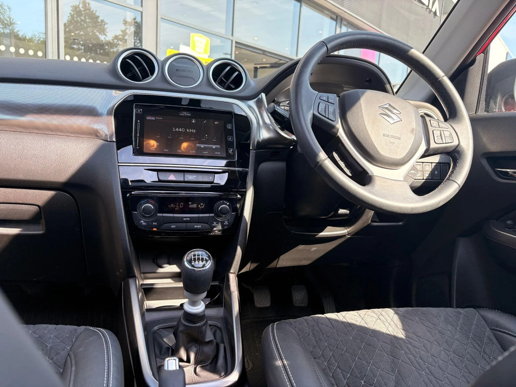 Suzuki Vitara 1.5 Sz-t Suv Hybrid Ags Euro 6 S White #13