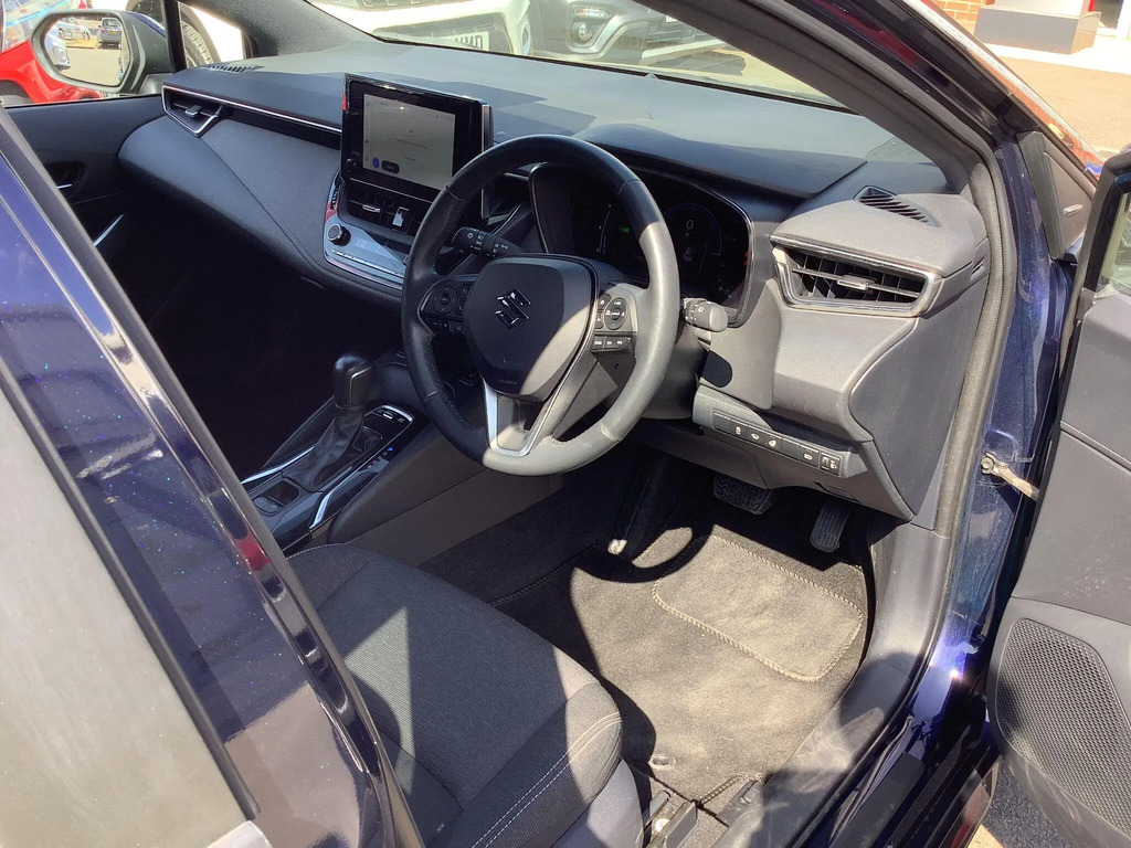 Suzuki Swace 1.8 Hybrid Motion #2