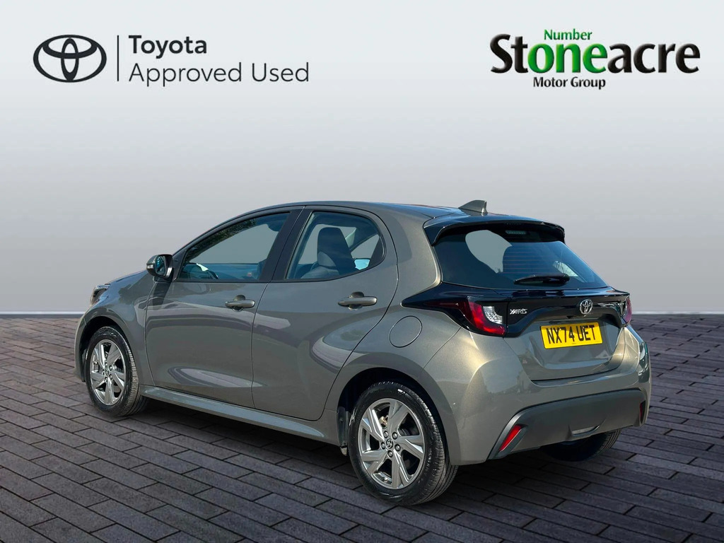 Toyota Yaris 1.5 Hybrid Icon  #4