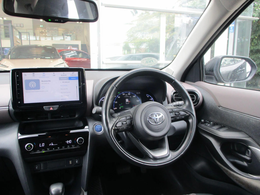 Toyota Yaris Cross Design Black #12