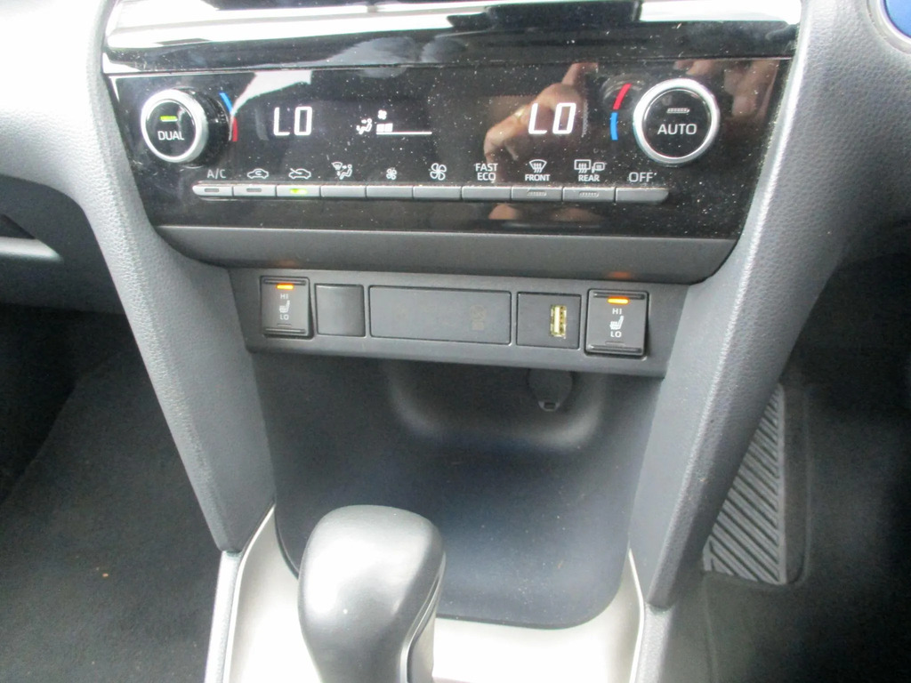 Toyota Yaris Cross Design Black #25