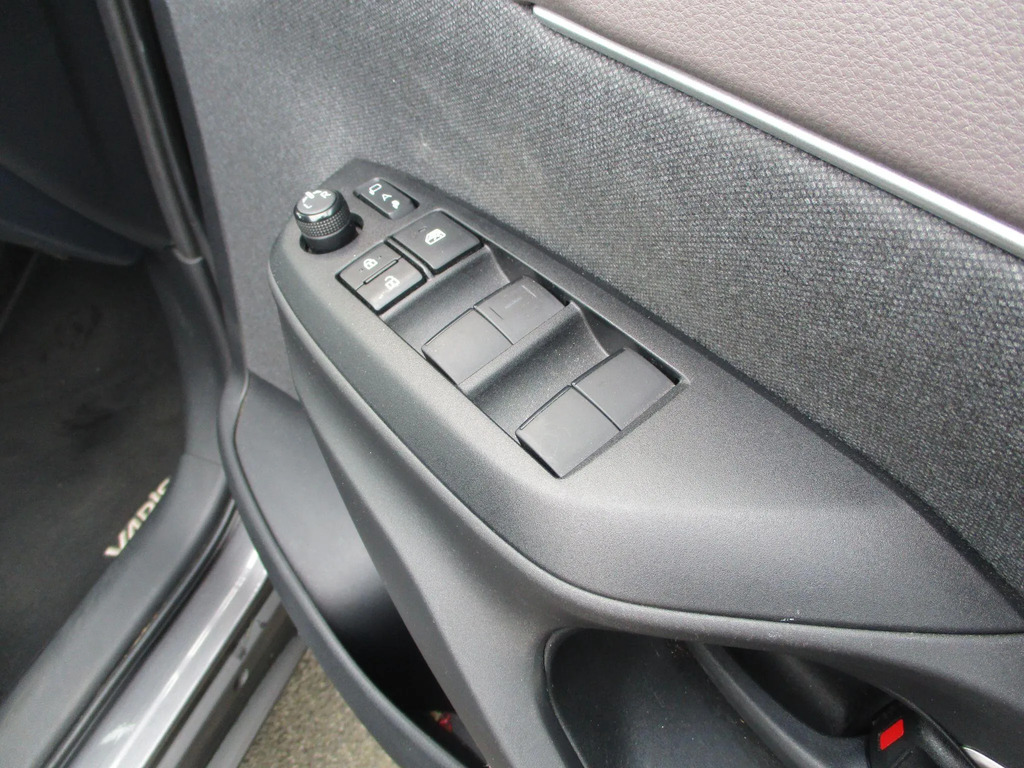 Toyota Yaris Cross Design Black #21