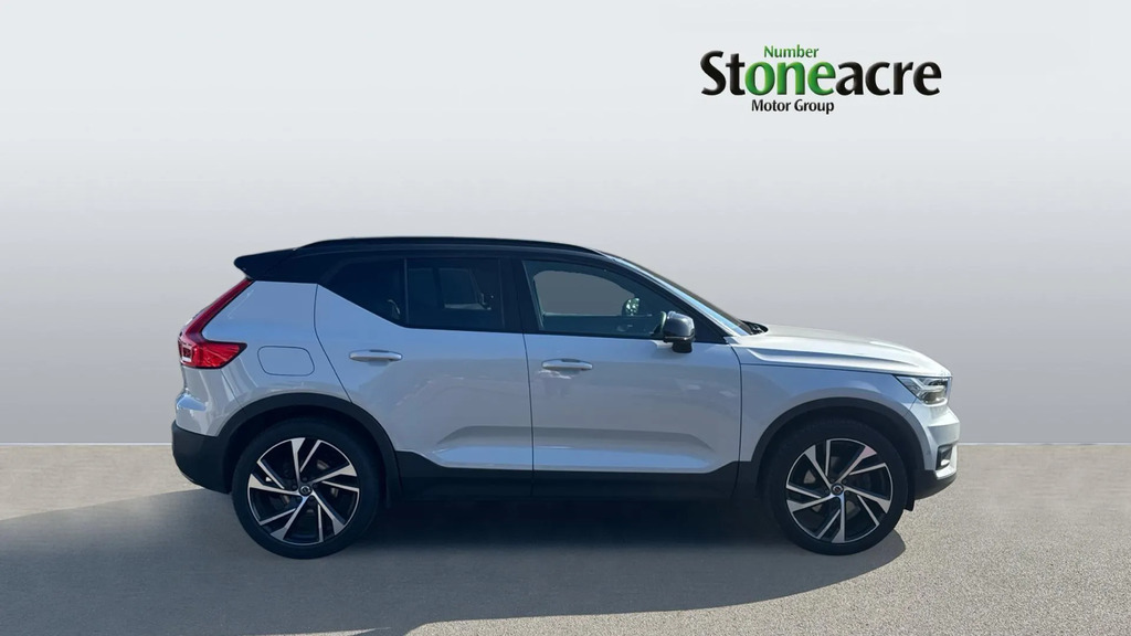 Volvo XC40 2.0 T4 R-design Pro Euro 6 Ss Silver #3