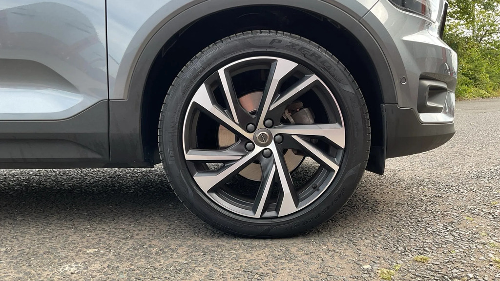 Volvo XC40 2.0 T4 Momentum Awd Geartronic #9
