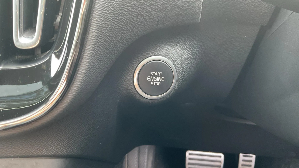 Volvo XC40 2.0 T4 Momentum Awd Geartronic #25