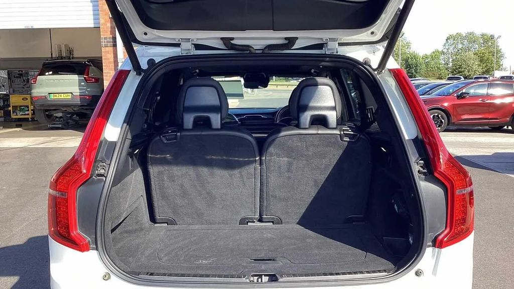 Volvo XC90 Recharge R-design, T8 Awd Plug-in Hybrid, Seven In  #13