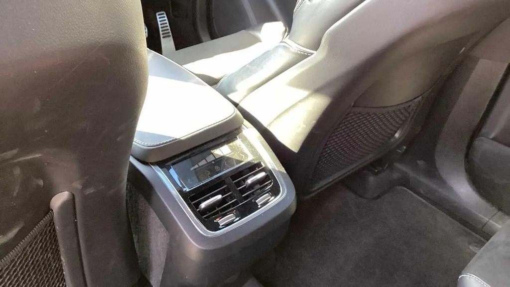 Volvo XC90 Recharge R-design, T8 Awd Plug-in Hybrid, Seven In  #20