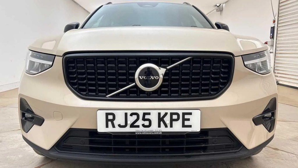 Volvo XC40 2.0 B4p Plus Dark #5