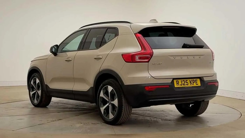 Volvo XC40 2.0 B4p Plus Dark #4