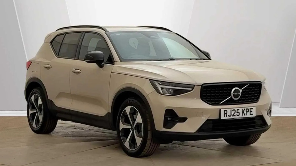 Volvo XC40 2.0 B4p Plus Dark