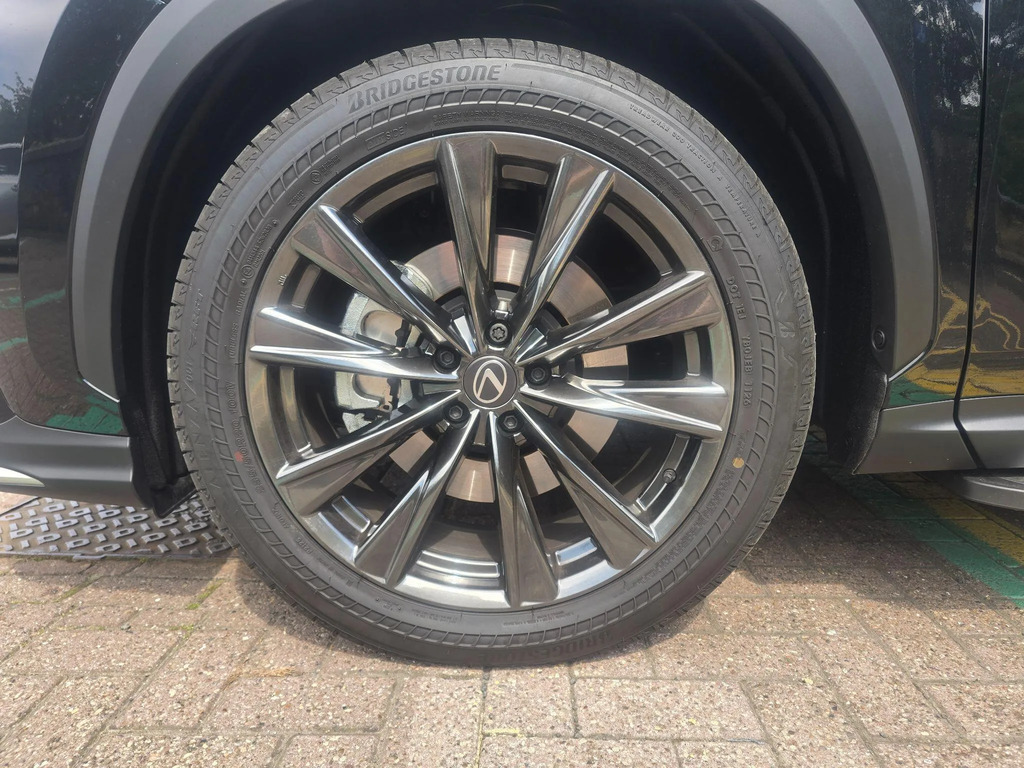 Lexus NX 2.5 450H 18.1Kwh F Sport Suv Plug-in H Black #9