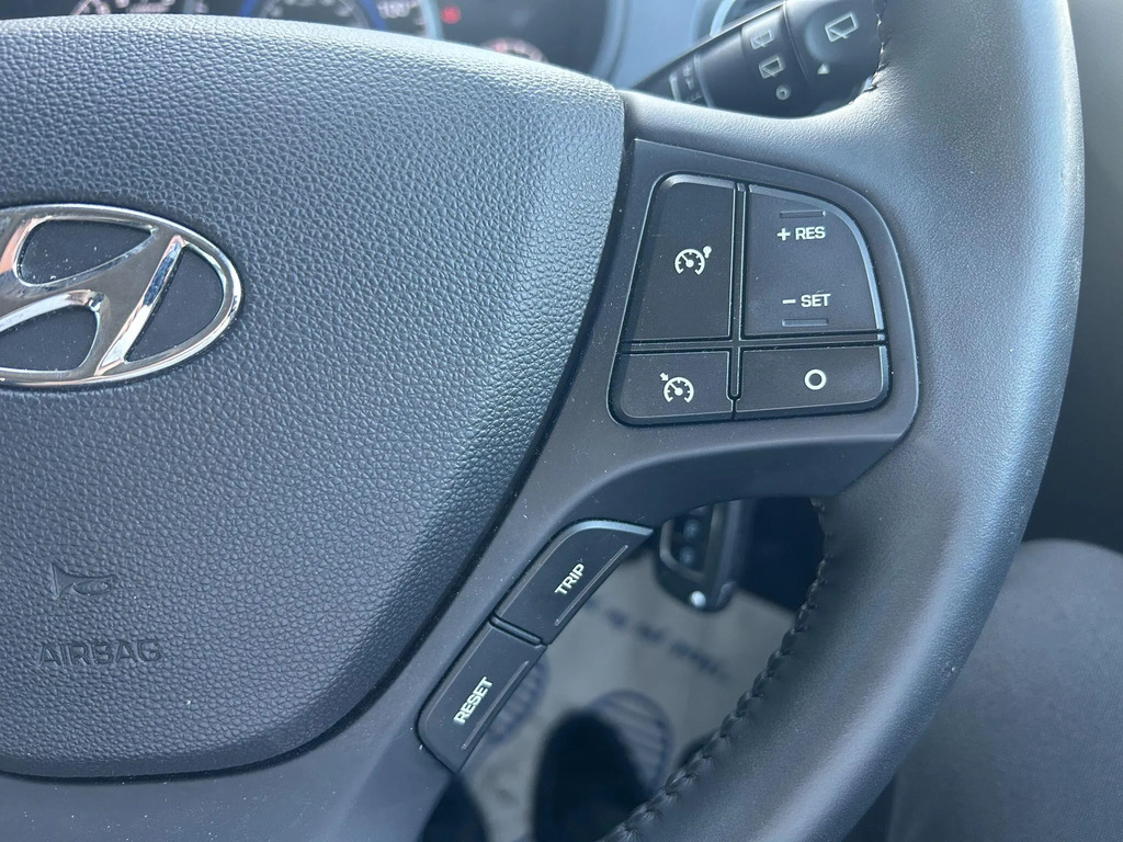 Hyundai I10 1.0 Se Hatchback Euro 6 66 Ps Blue #18