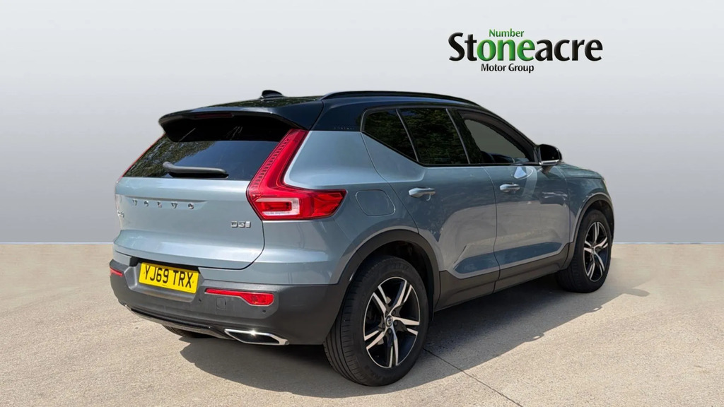 Volvo XC40 2.0 D3 R-design Euro 6 Ss  #2