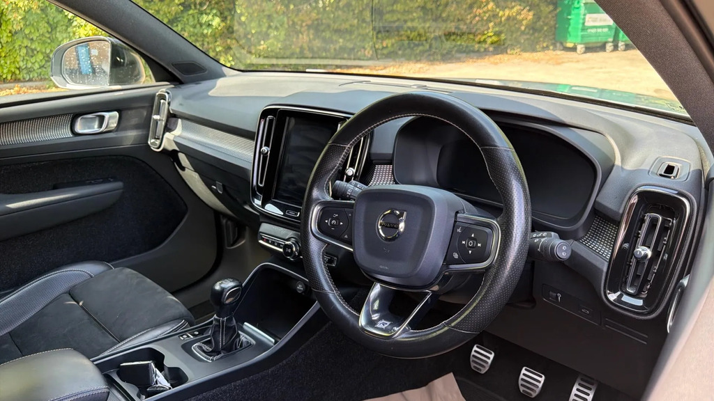 Volvo XC40 2.0 D3 R-design Euro 6 Ss  #4