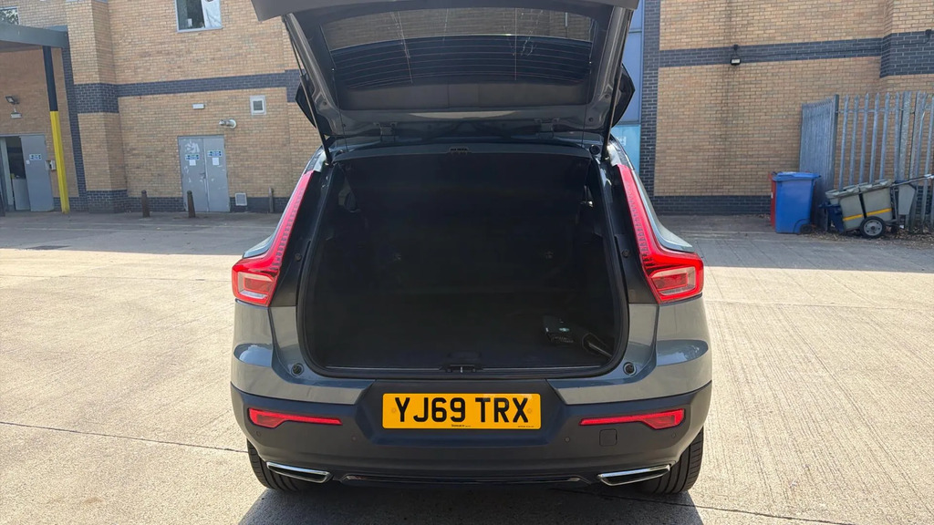 Volvo XC40 1.5 T3 163 Inscription Geartronic Black #13