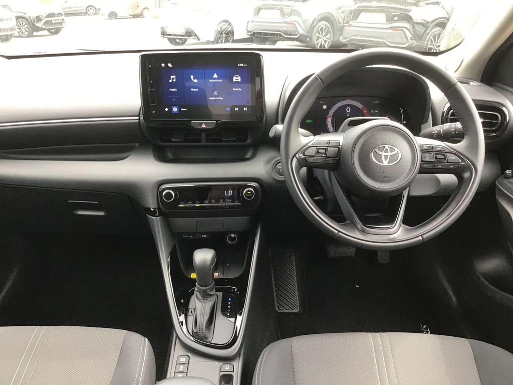 Toyota Yaris 1.5 Hybrid Design #6