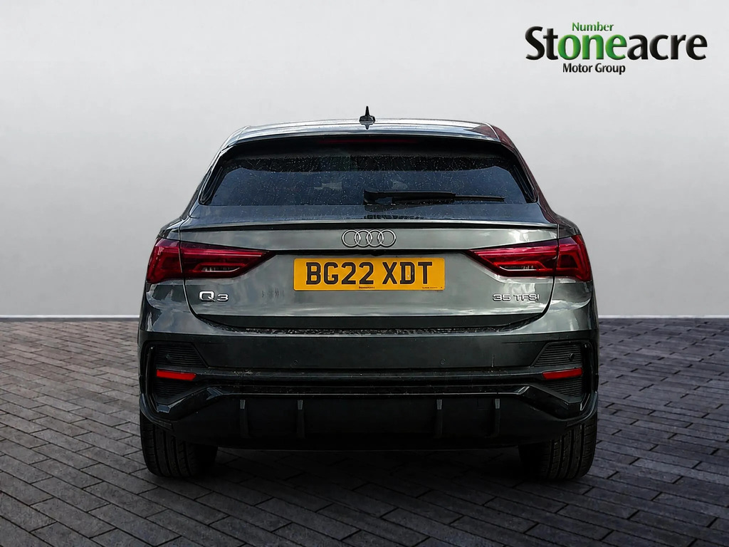 Audi Q3 1.5 Tfsi Cod 35 Black Edition Sportback S Tronic E #4