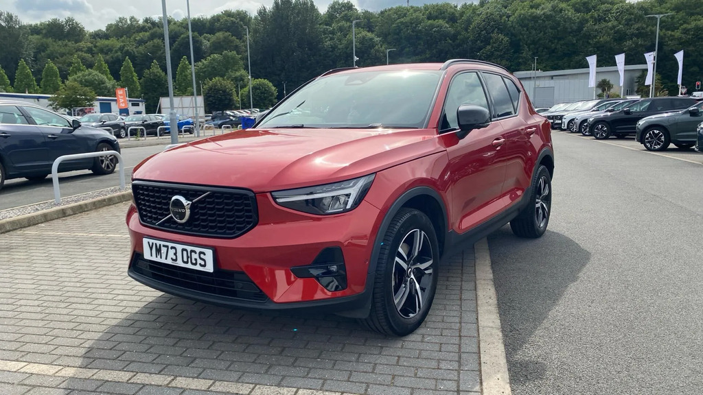 Volvo XC40 2.0 B3p Plus Dark  #3