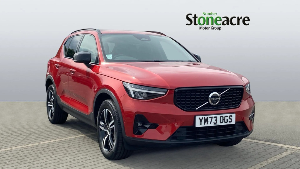 Volvo XC40 2.0 B3p Plus Dark 