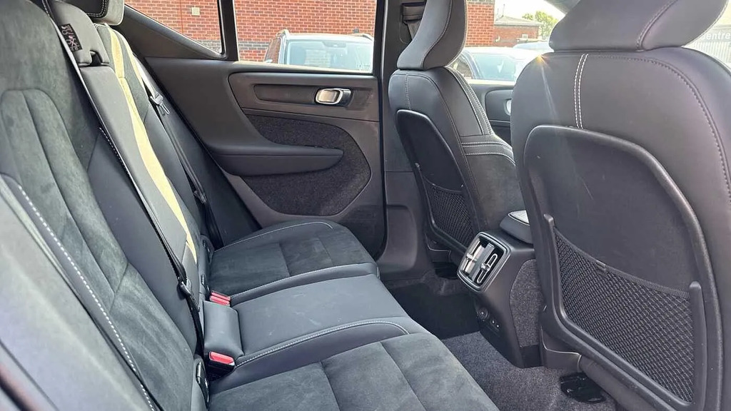 Volvo XC40 2.0 B3p Plus Dark  #6
