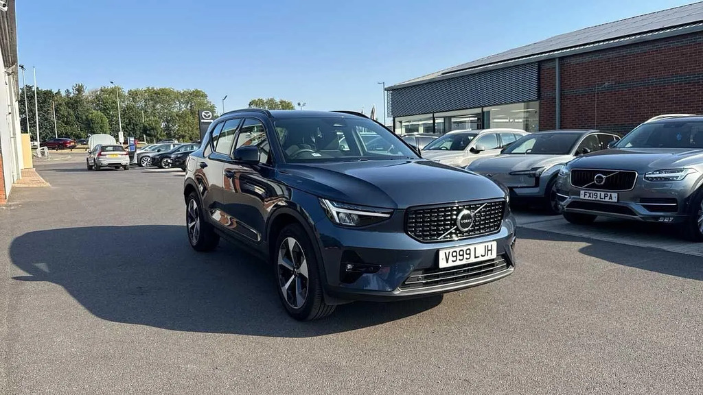 Volvo XC40 2.0 B3p Plus Dark 