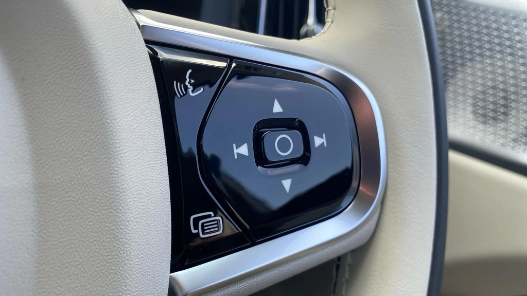 Volvo XC60 Plus, T6 Awd Plug-in Hybrid, Dark Black #22