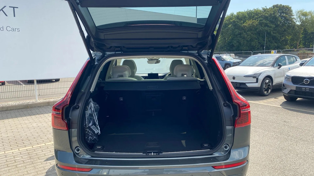 Volvo XC60 Plus, T6 Awd Plug-in Hybrid, Dark Black #13