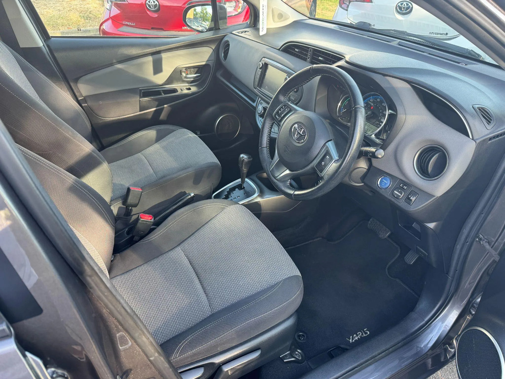 Toyota Yaris 1.5 Vvt-h Blue Bi-tone E-cvt Euro 6 Ss Brown #11
