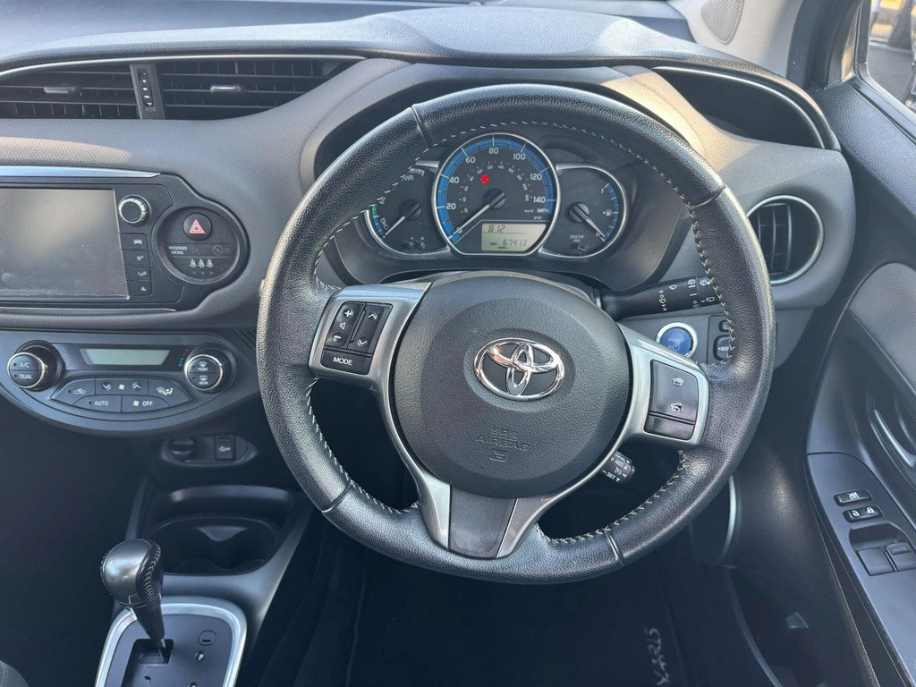 Toyota Yaris 1.5 Vvt-h Blue Bi-tone E-cvt Euro 6 Ss Brown #16