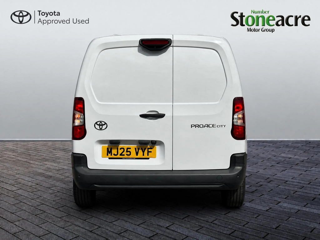 Toyota Proace City L1 Design Black #17