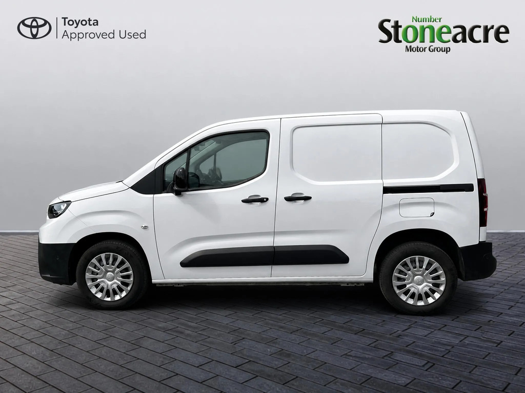 Toyota Proace City L1 Design Black #15