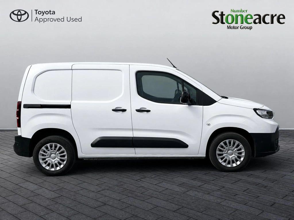 Toyota Proace City L1 Design Black #14