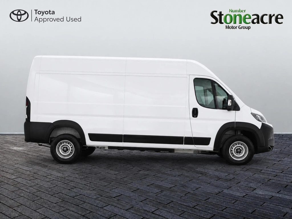 Toyota PROACE 42 110Kwh Icon Long Panel Van L3 Medium Roof  #2