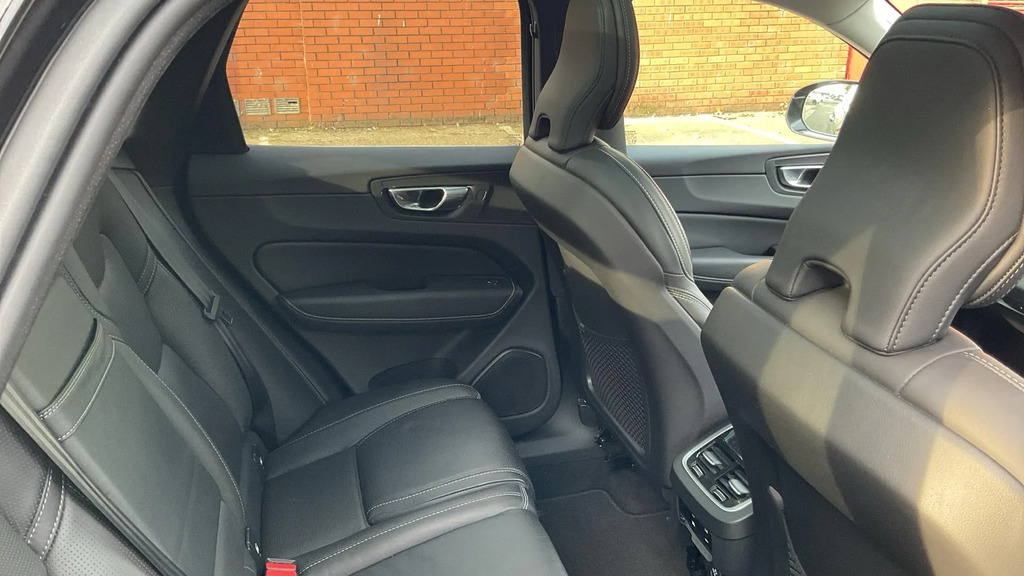 Volvo XC60 2.0 B5 Mhev Inscription Pro Euro 6 Ss Black #6
