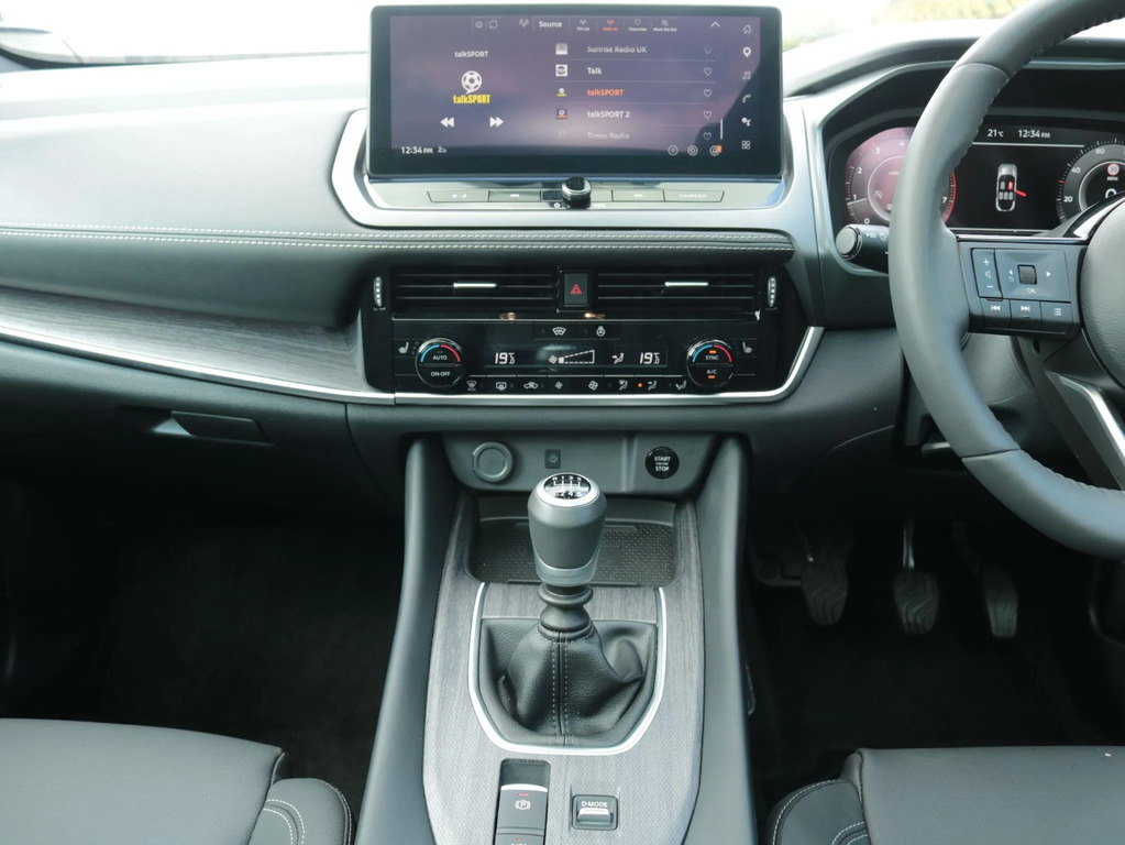 Nissan Qashqai 1.5 H E Power Tekna Suv Hybrid Black #26