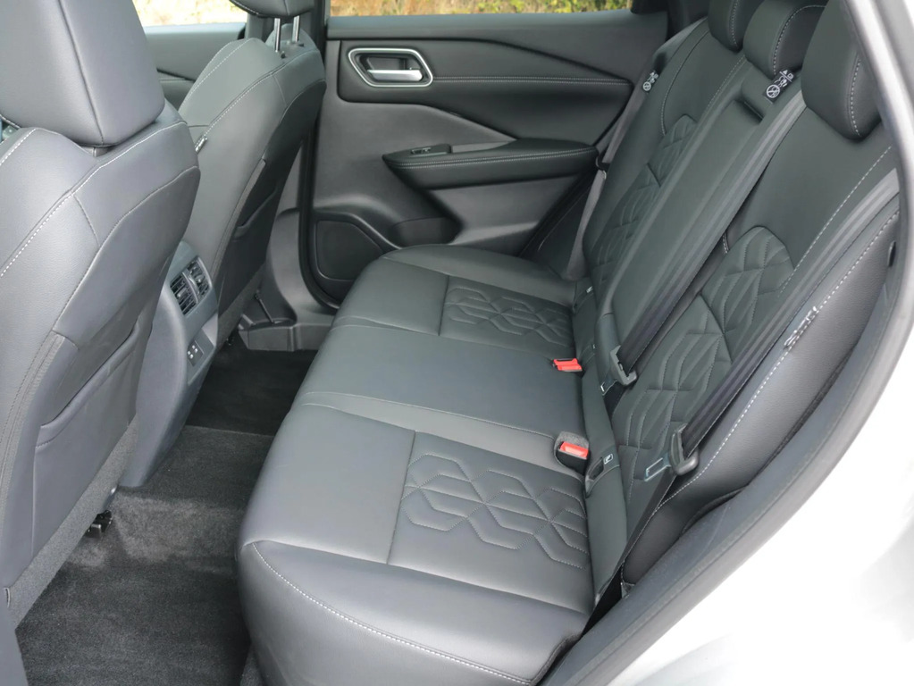 Nissan Qashqai 1.5 H E Power Tekna Suv Hybrid Black #28