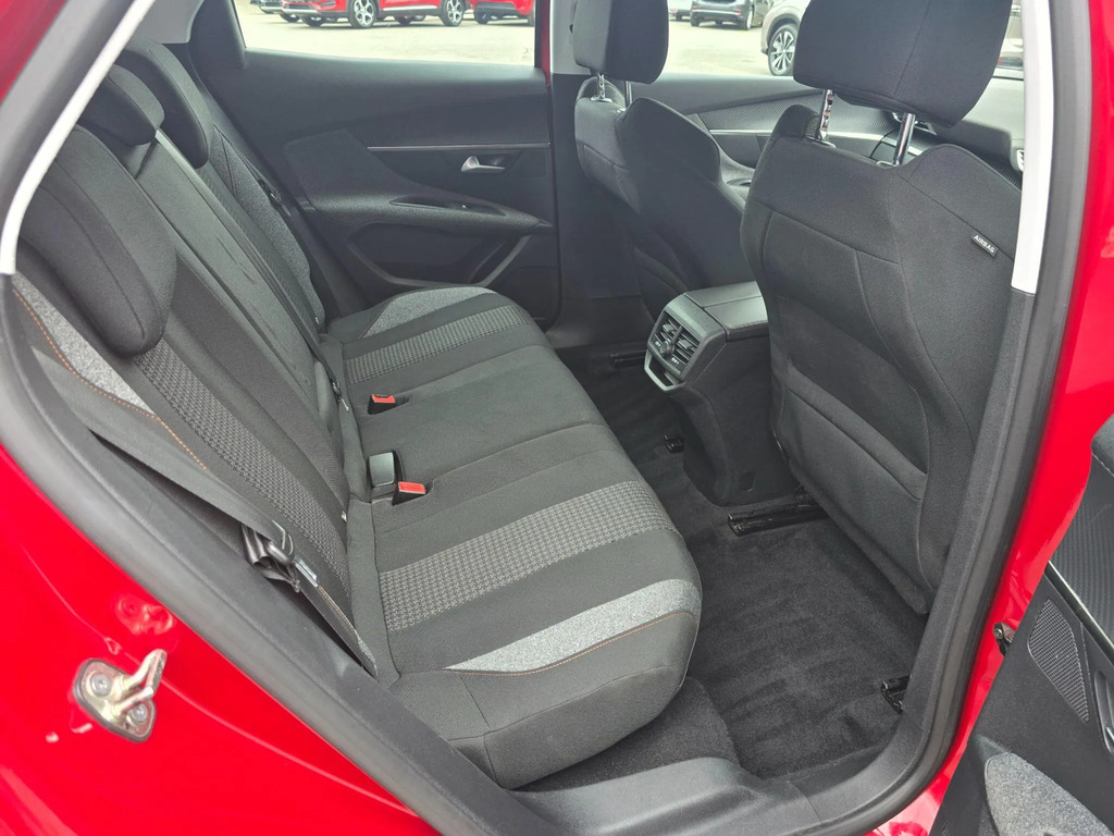 Peugeot 3008 1.2 Puretech Active Euro 6 Ss Red #3