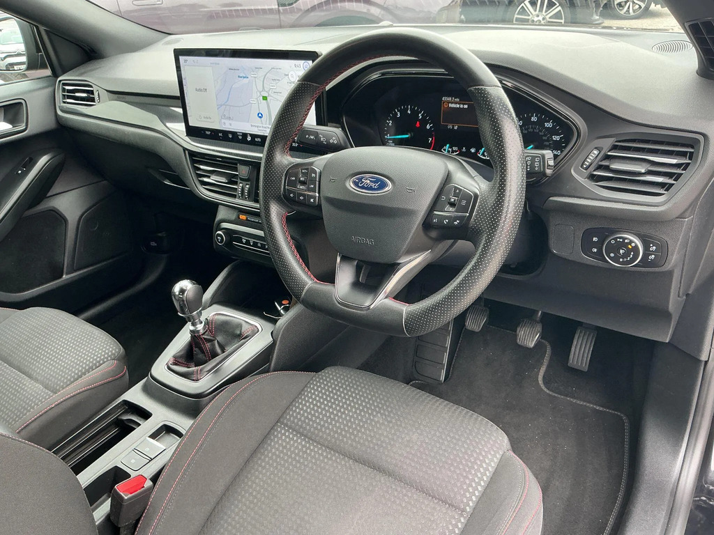 Ford Focus 1.0T Ecoboost St-line Vignale Estate Ma Black #16
