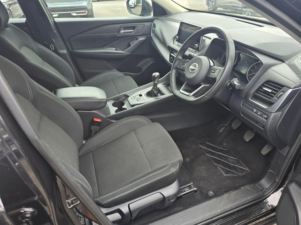 Nissan Qashqai 1.3 Dig-t Mhev Acenta Premium Euro 6 Ss #4