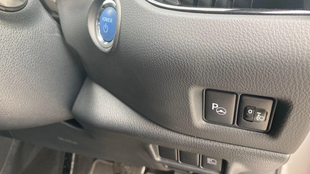 Toyota C-Hr 1.8 Hybrid Dynamic Cvt Full Toyota Service His Grey #27