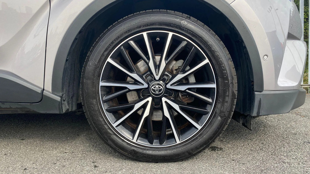 Toyota C-Hr 1.8 Hybrid Dynamic Cvt Full Toyota Service His Grey #17
