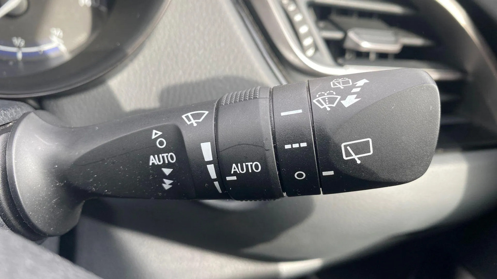 Toyota C-Hr 1.8 Hybrid Dynamic Cvt Full Toyota Service His Grey #30