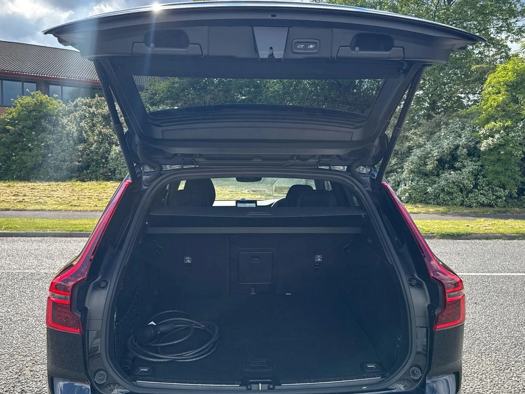 Volvo XC60 2.0H T8 18.8Kwh Ultra Black Edition Euro 6 5- Black #31