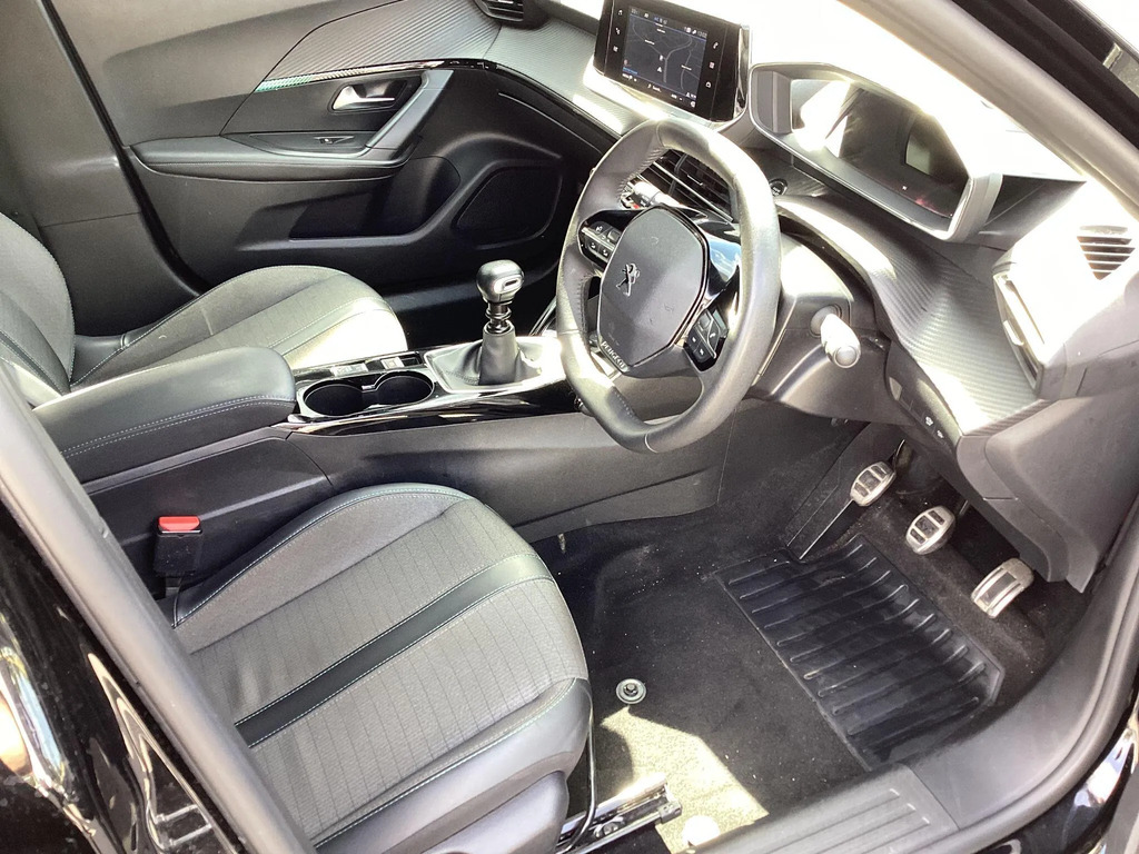 Peugeot 2008 1.2 Puretech 130 Eat8 Gt Cwvehiclemarketing Grey #10