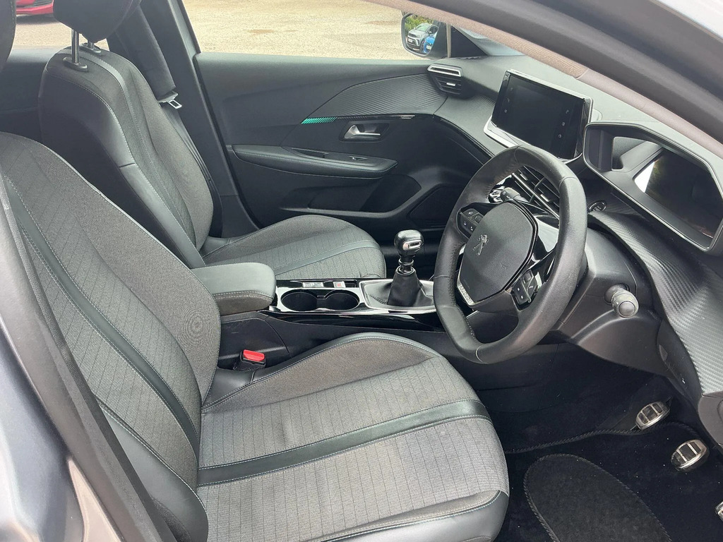 Peugeot 208 1.2 Puretech 100 Eat8 Gt Cwvehiclemarketing White #13