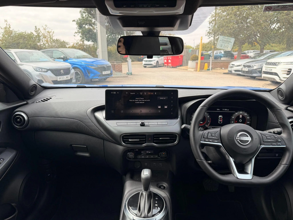 Nissan Juke 1.6 N-connecta Suv Hybrid Euro 6 Black #19